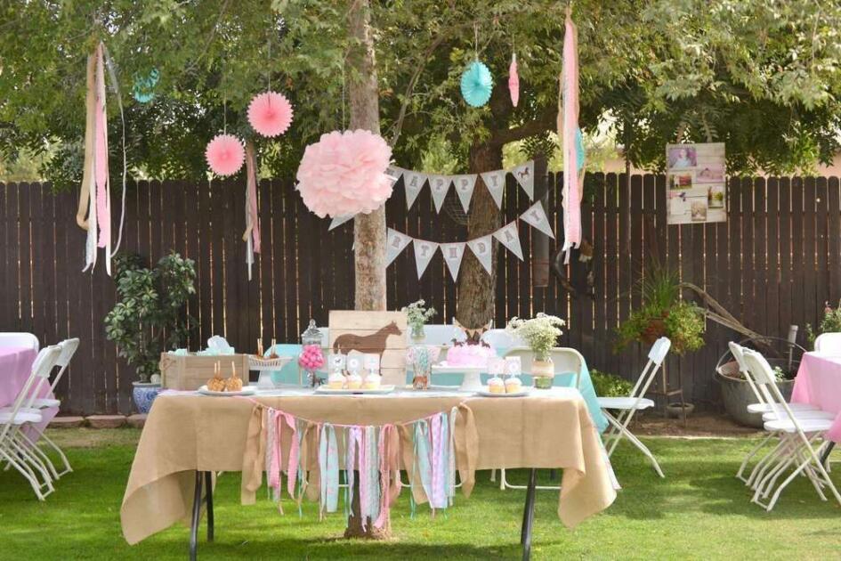 Outdoor Happy Birthday Decor