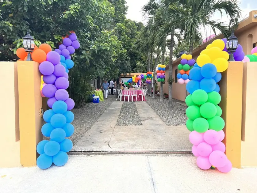 party balloons outdoor entrance decor
