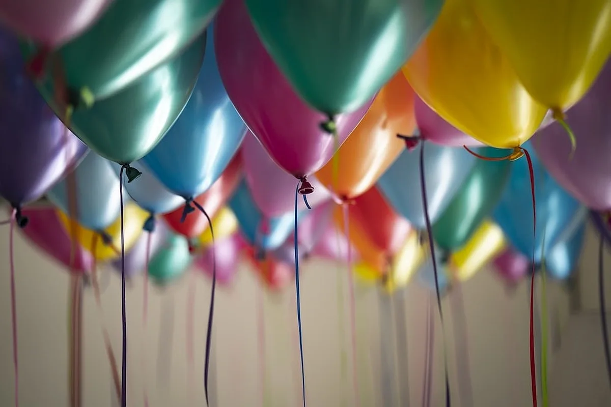 Balloon Ceiling Decoration