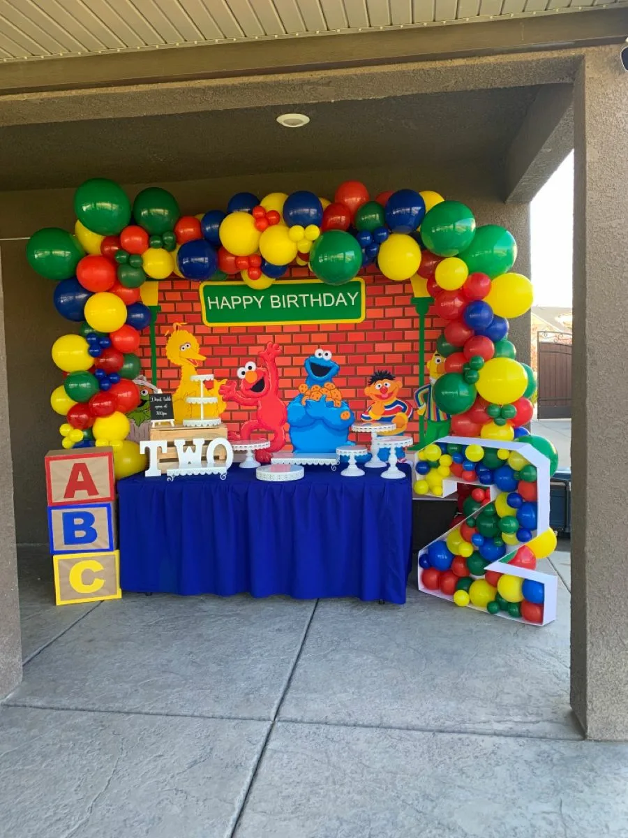 Sesame Street Birthday Party Printed Brick Backdrop With Balloon Arch