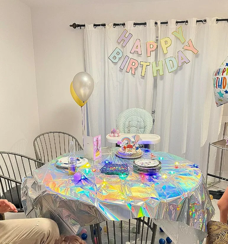 Modern Birthdays Dazzling And Metallic Tablecloth With Greeting Banner
